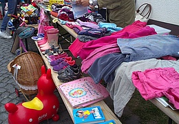 Open Air Kindersachen Flohmarkt