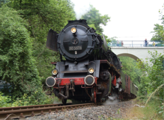 Erster Zug auf der Aartalbahn seit 15 Jahren