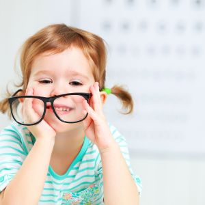 Braucht mein Kind eine Brille?