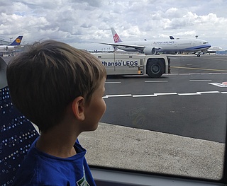 Mit Kindern den Frankfurter Flughafen erleben