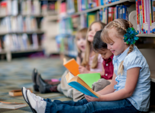 Geänderte Öffnungszeiten der Stadtbibliothek Darmstadt und Sommerpause für den Bücherbus