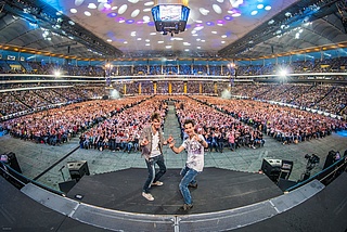 Monster Trucks und kalte Füße – Die Ehrlich Brothers verzaubern Frankfurt