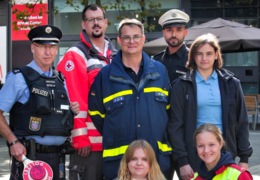 Blaulichttag auf dem Aliceplatz