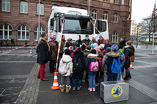 Aktion: "Frankfurter Kinder - raus aus dem toten Winkel"